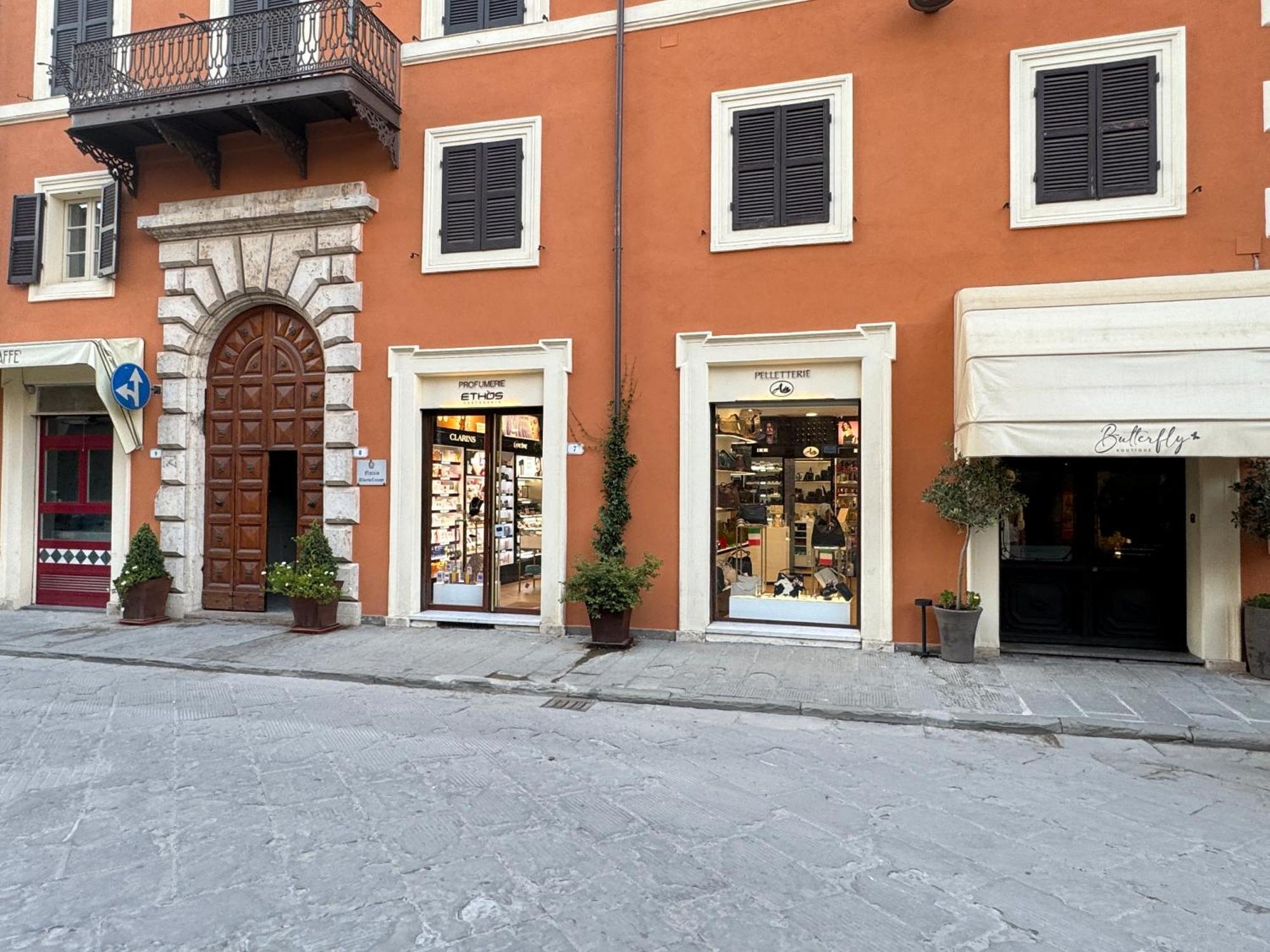 2 King Bed, 2 Full Bathroom In Umbria - Tuscany *