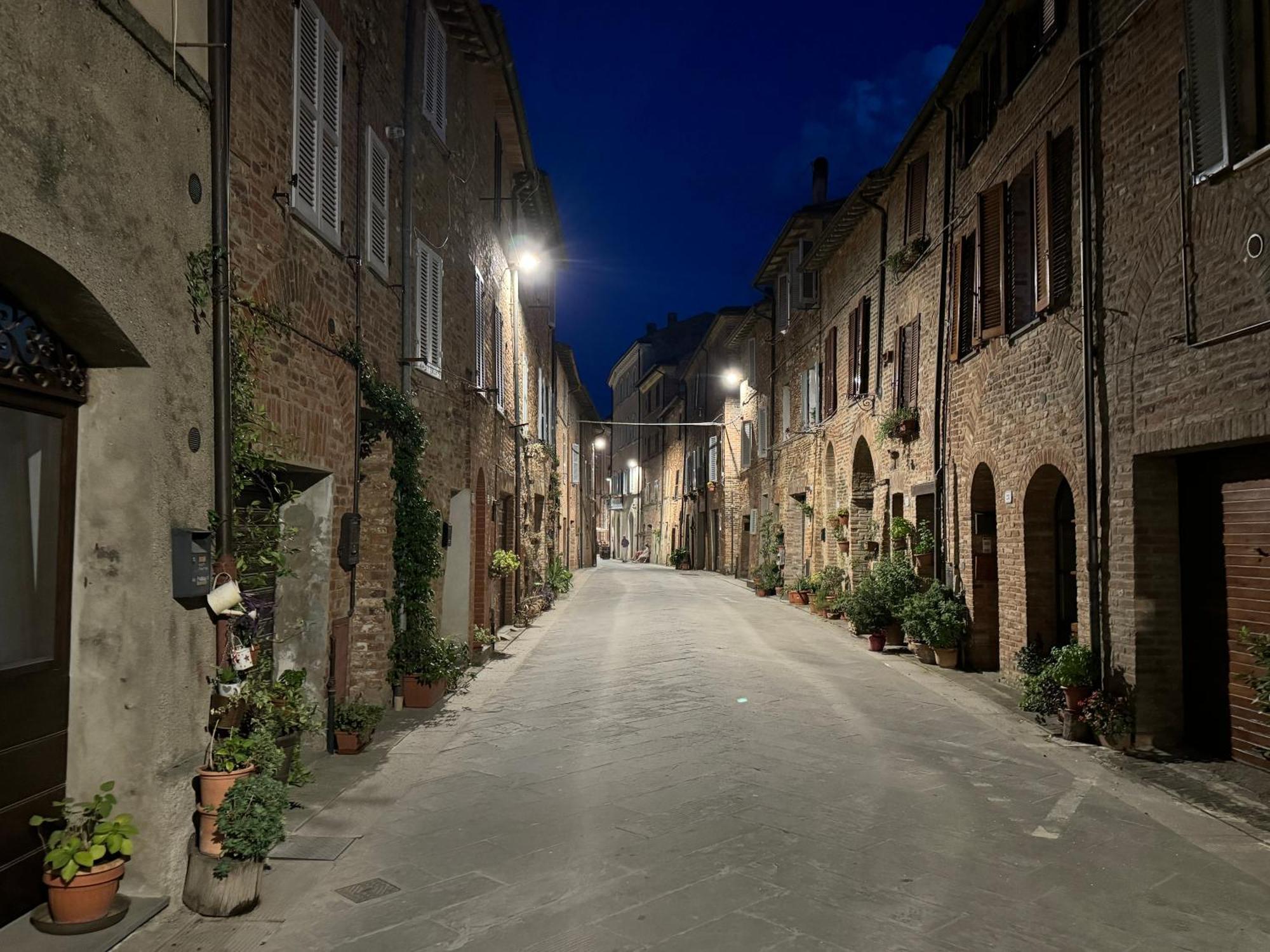 2 King Bed, 2 Full Bathroom In Umbria - Tuscany * Citta della Pieve