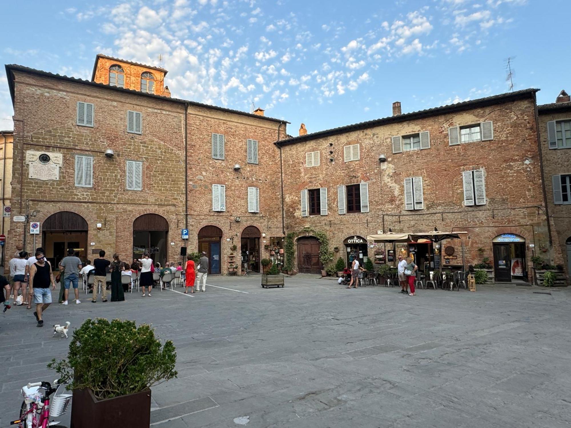 Apartment 2 King Bed, 2 Full Bathroom In Umbria - Tuscany *